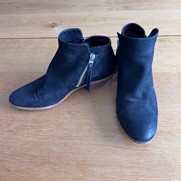 Sam Edelman Black Suede Booties โ Size 8 - Picture 1 of 4